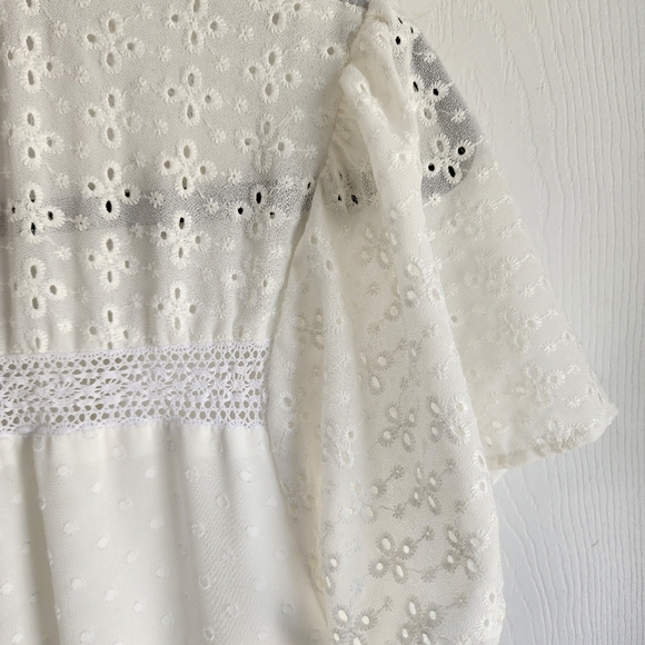 TORRID Babydoll Chiffon Clip Dot White Tunic Sz 1 - Picture 5 of 7